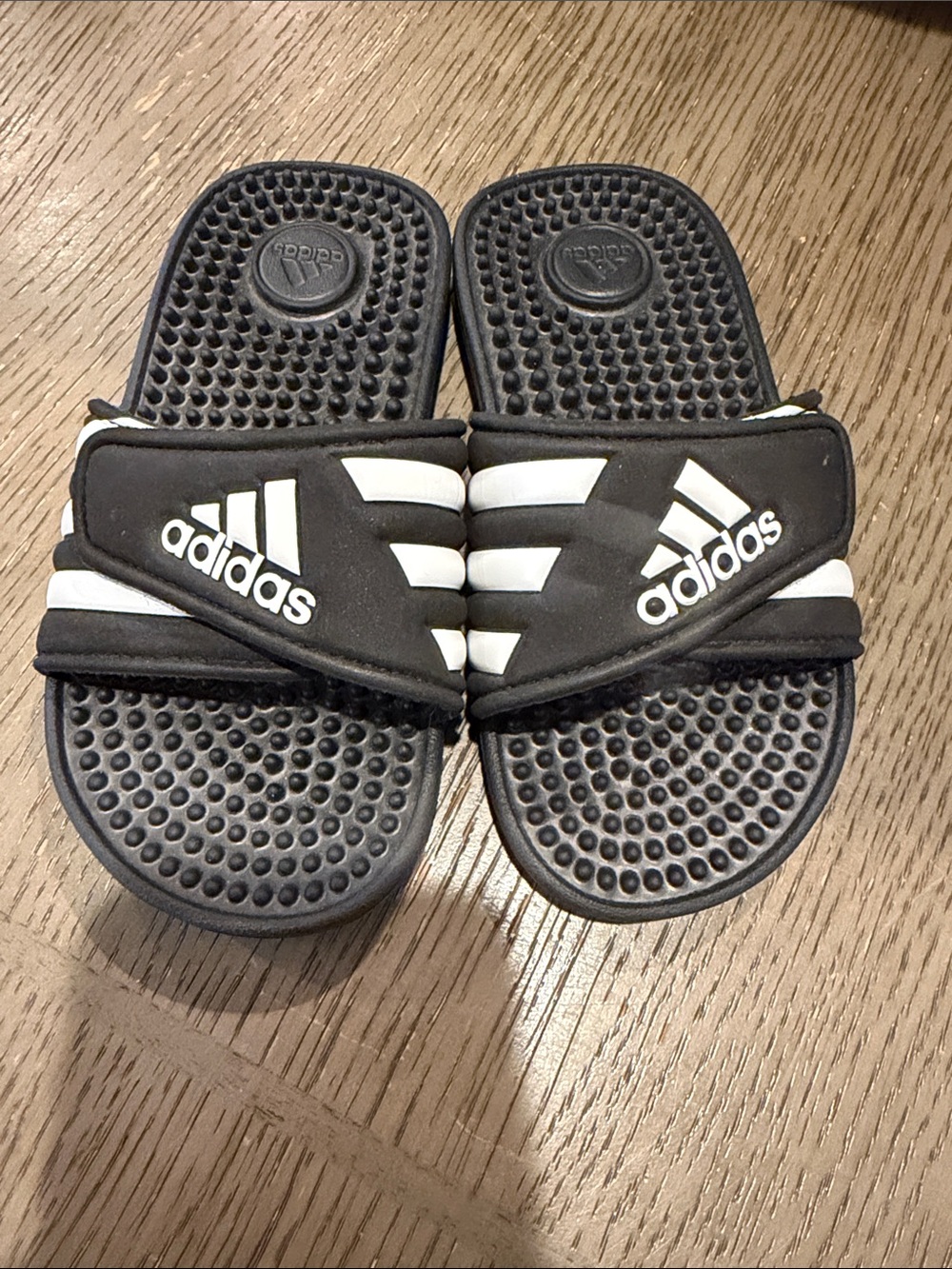adidas Black and White Kids Slide Sandals with Logo Strap size 11K